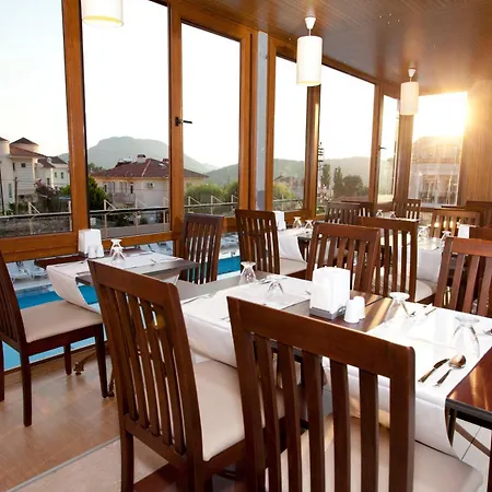 מלון Aes Club אולודניץ