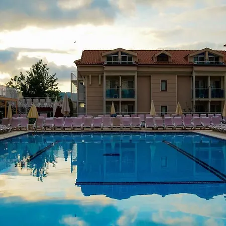 מלון Aes Club 4*