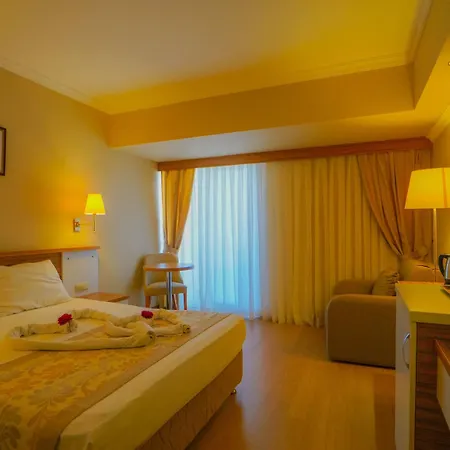 Hotel Aes Club