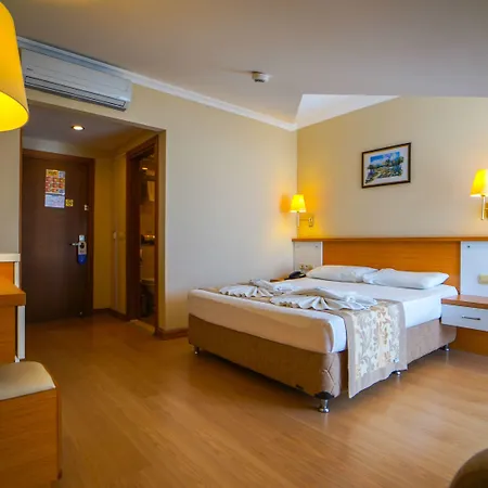 Aes Club Szálloda 4*
