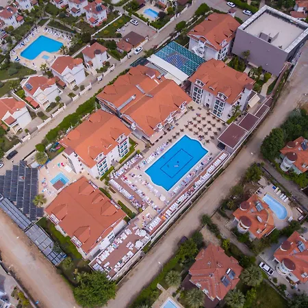 Hotel Aes Club