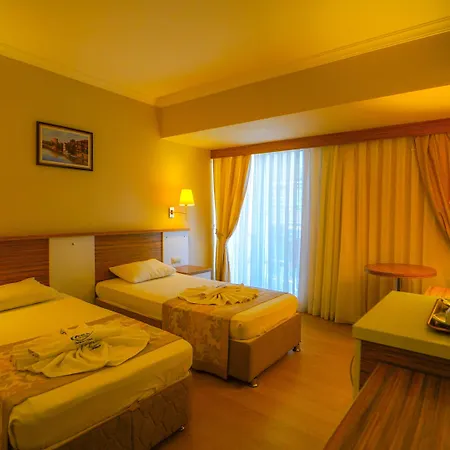 Aes俱乐部酒店 4*