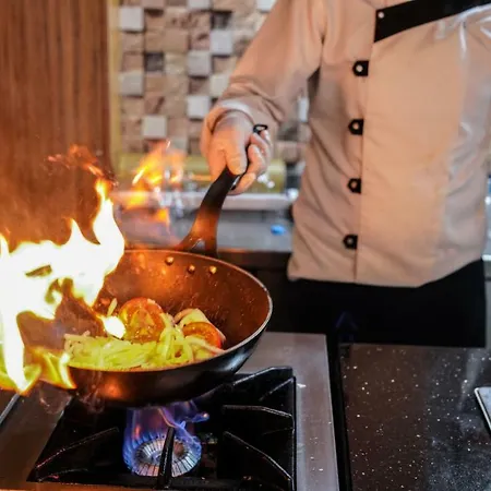 Aes俱乐部酒店 4* 厄吕代尼兹